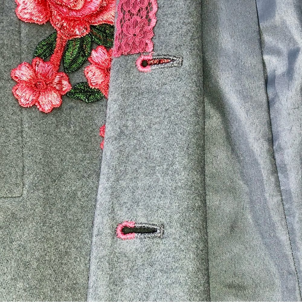 Upcycled Vintage Mint Green Wool Blend Coat with Coral Blooms and Lace, Size 10 - Picture 6 of 8